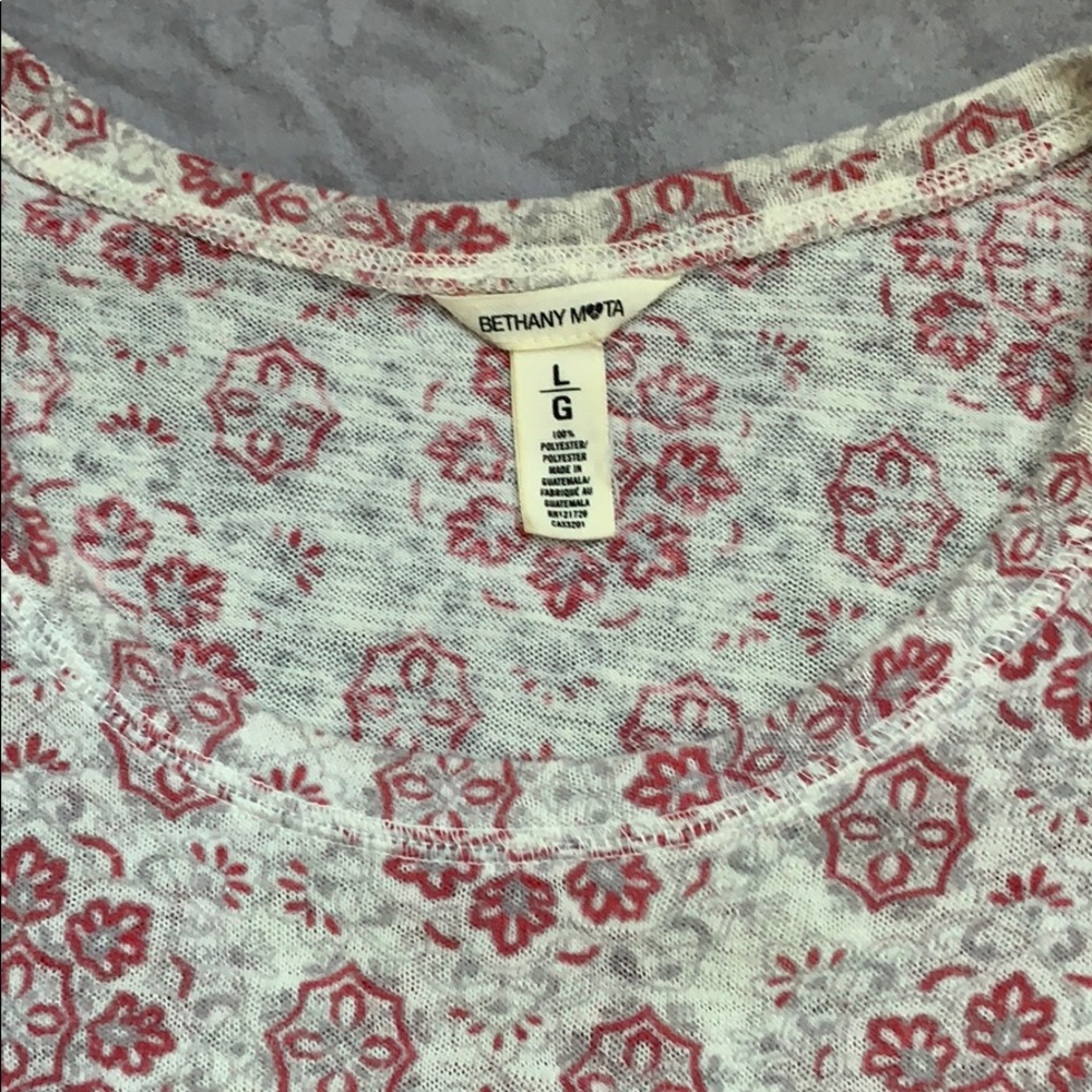 Top - Picture 2 of 2